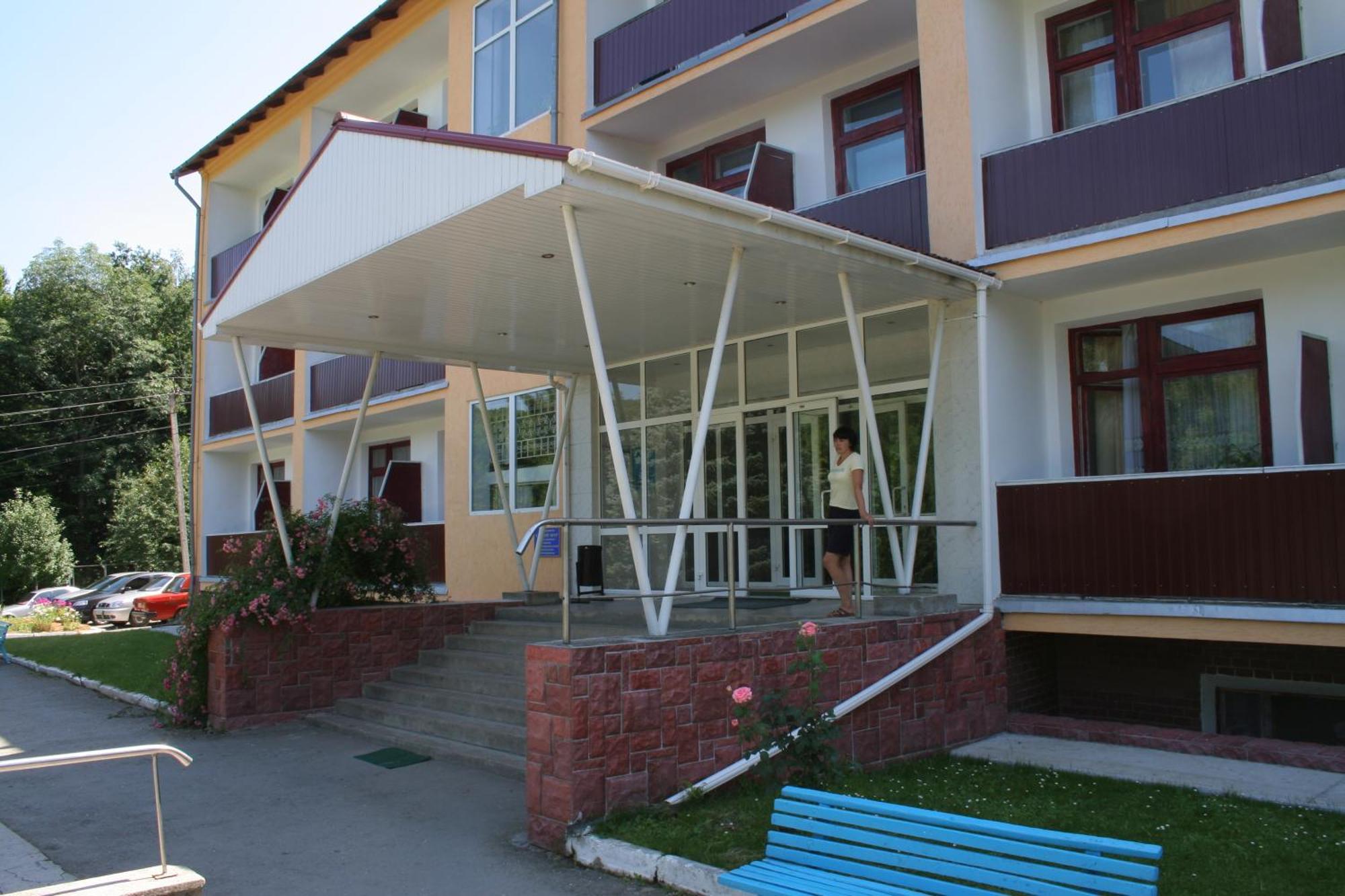 Санаторій Збруч Hotel Sataniv Eksteriør billede