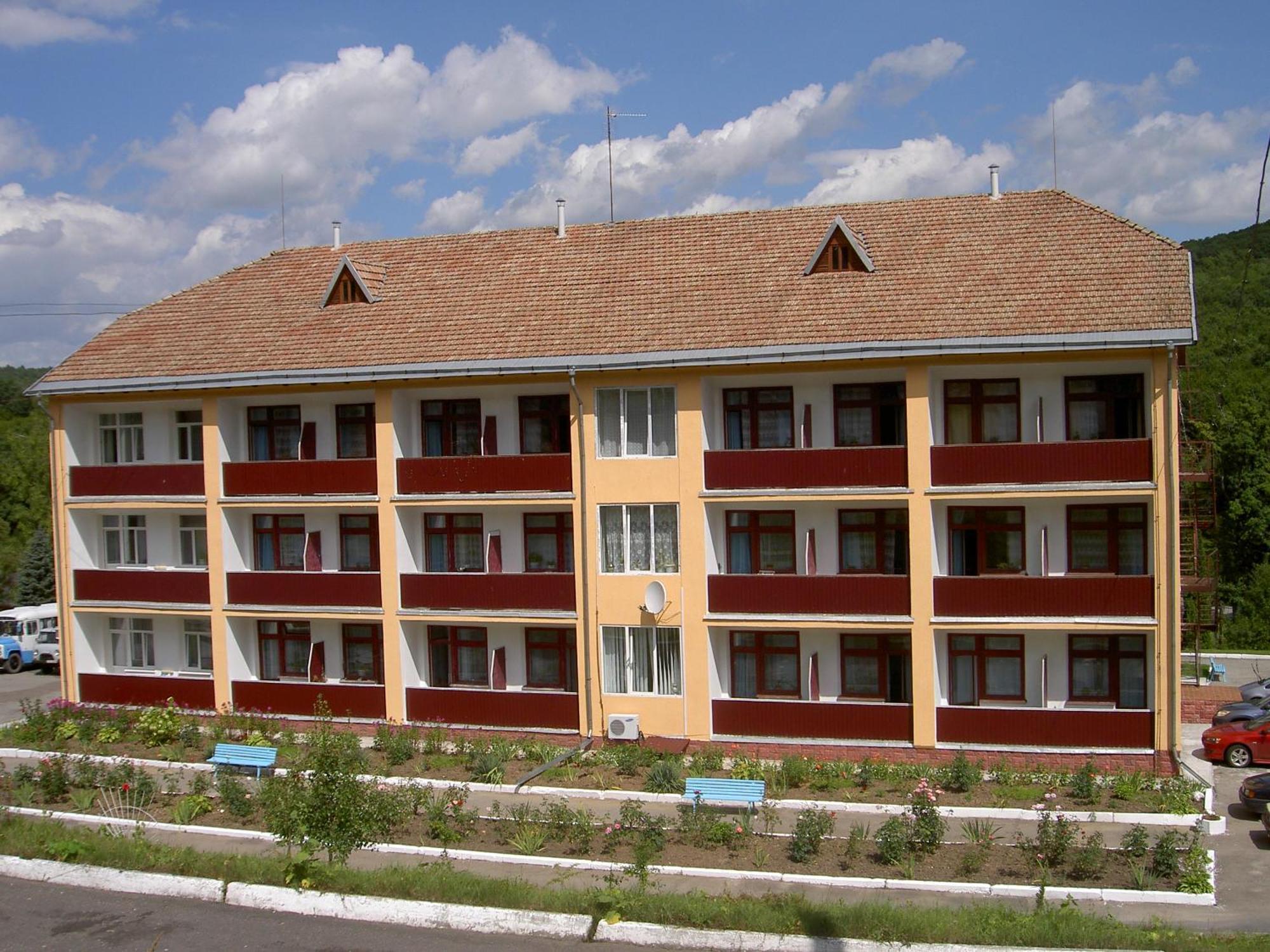 Санаторій Збруч Hotel Sataniv Eksteriør billede